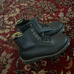 Doc Martens - 1460 PASCAL AMBASSADOR LEATHER LACE UP BOOTS